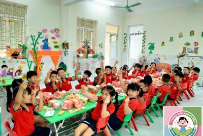 Thông báo tựu trường