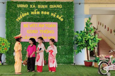 [video] Tiểu phẩm lớp B5 “An toàn giao thông là hạnh phúc của mọi nhà” (Mầm non Vũ Bản)